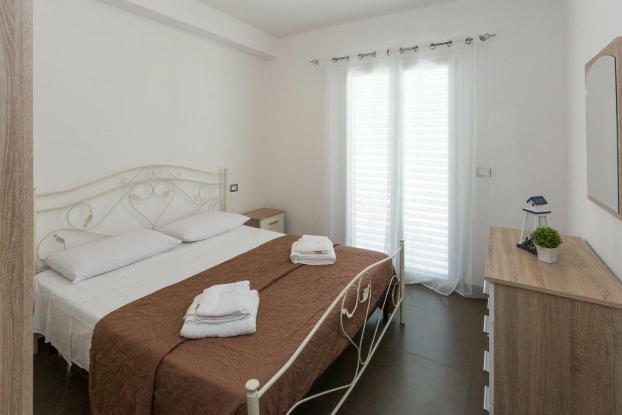 Spuma Di Mare Aparthotel Gallipolli Exteriör bild