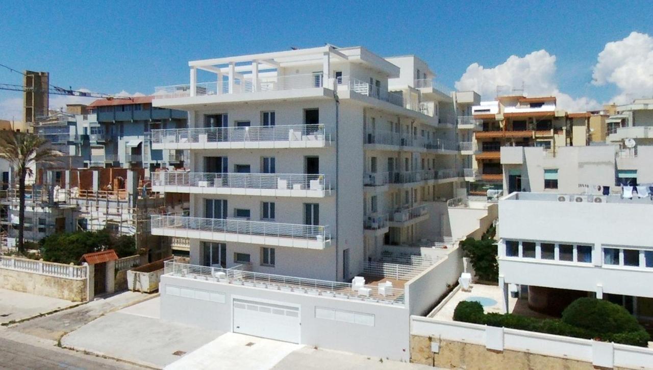 Spuma Di Mare Aparthotel Gallipolli Exteriör bild
