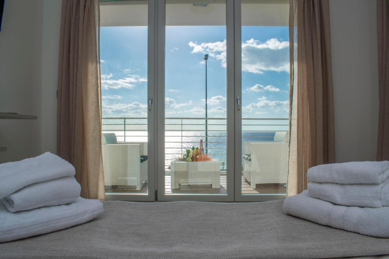 Spuma Di Mare Aparthotel Gallipolli Exteriör bild